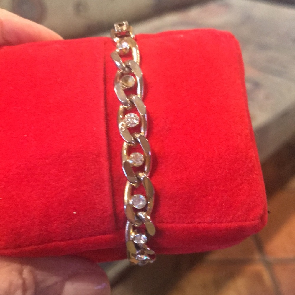 GOLD TONE BRACELET. 1980s. - Picture 5 of 11